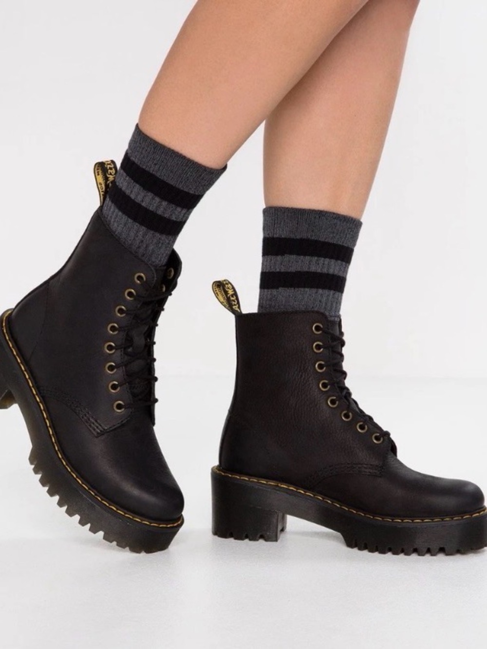 Dr. Martens Black Shriver Hi size 7